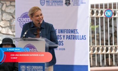 La gobernadora Maru Campos entrega patrullas, cuatrimotos y uniformes a policías municipales durante un evento en Guachochi para fortalecer la seguridad en la región serrana de Chihuahua.